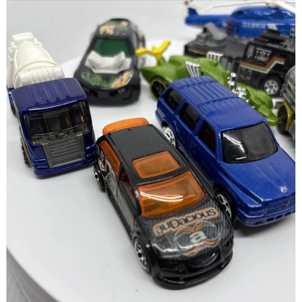 Mixed Lot of 10 Cars Hot Wheels Maisto Mattel From The 2000s Airplane‎ Race Cars